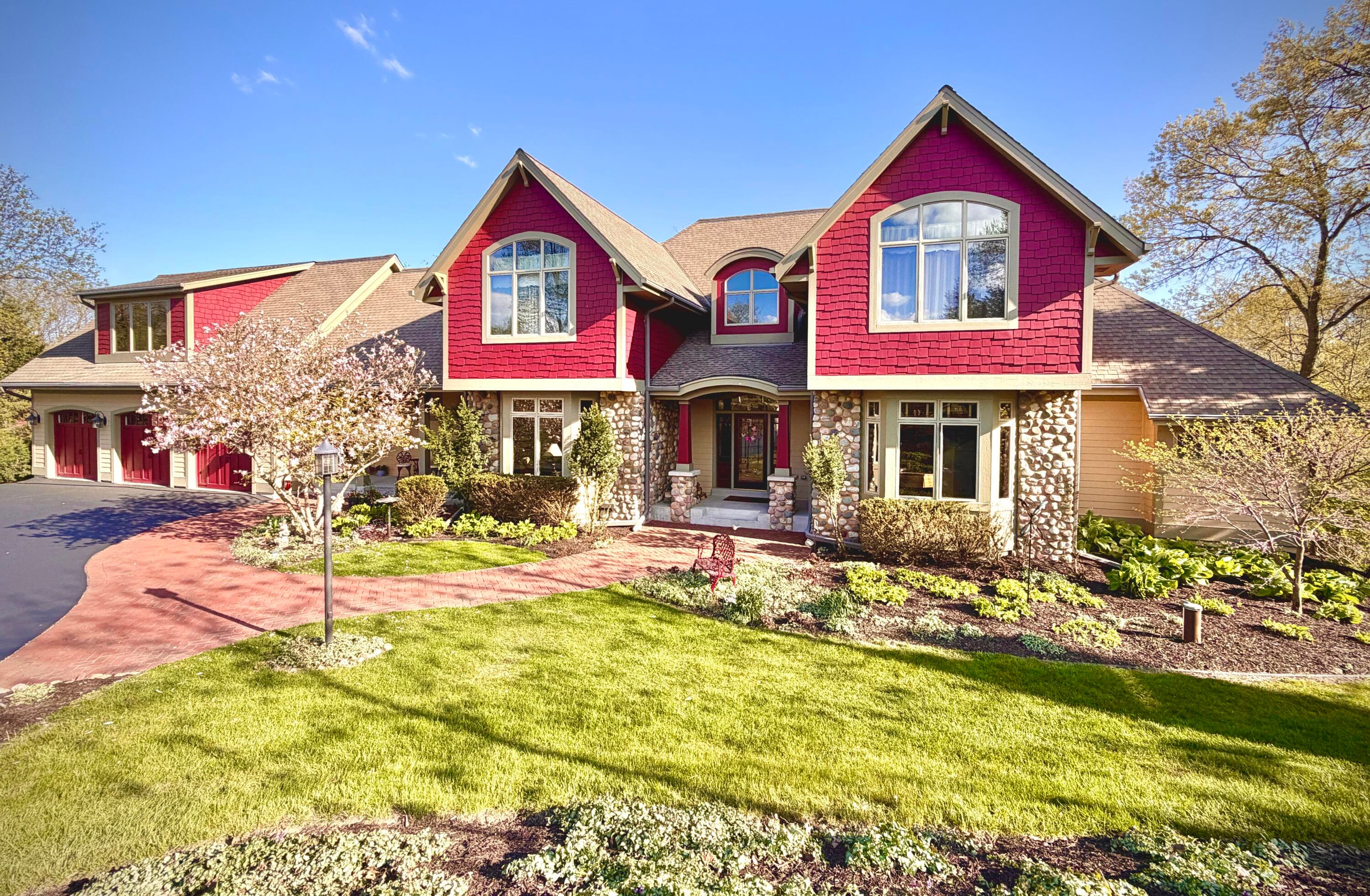 W1969 Itsa Little Rd, East Troy