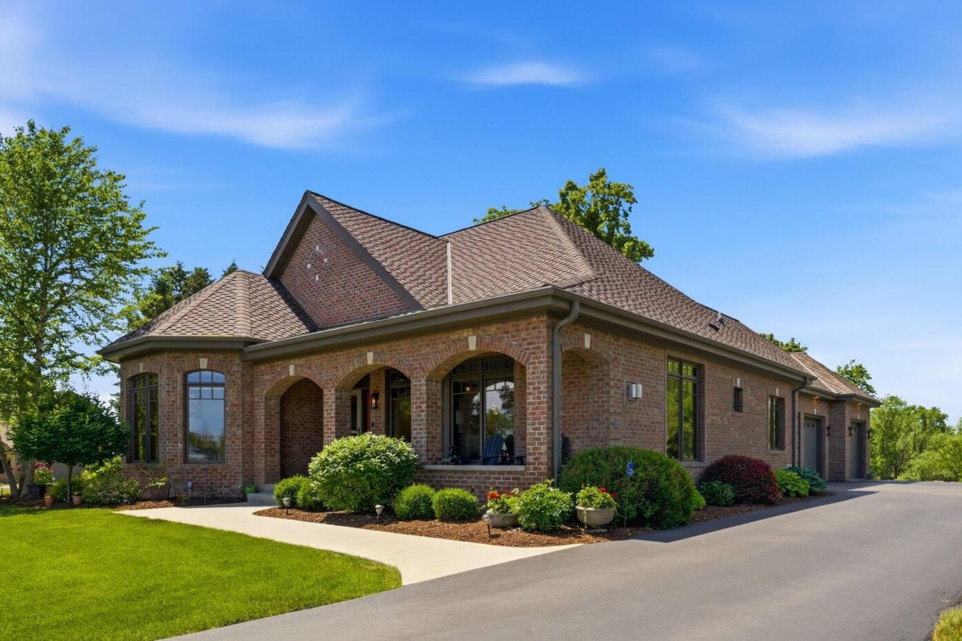 180 Monastery Hill Dr, Lac La Belle